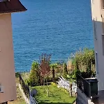 Apartamento Larenta стилни с 2 спални и гледка море в влас *