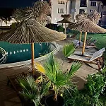 Larenta стилни с 2 спални и гледка море в влас Apartamento *