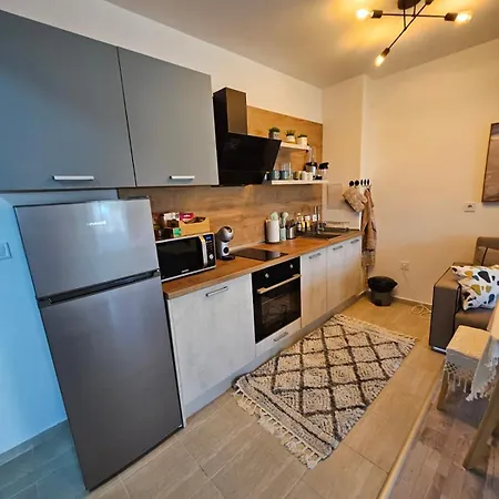 Larenta Sveti Vlas, Ulitsa Cherno 12 * Свети Влас