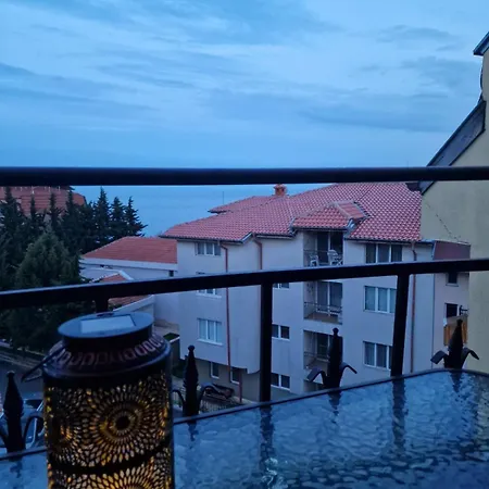 Lejlighed Larenta стилни с 2 спални и гледка море в влас Sveti Vlas