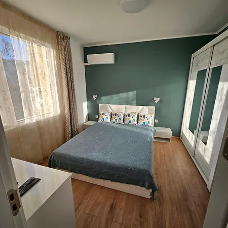 Апартамент Larenta Sveti Vlas, Ulitsa Cherno 12 *