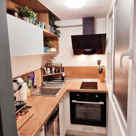 Larenta Sveti Vlas, Ulitsa Cherno 12 * Свети Влас
