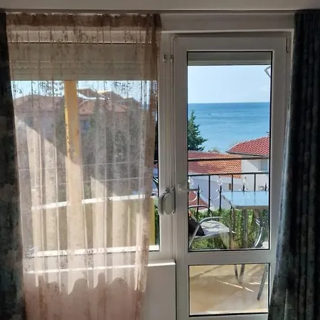 Апартамент Larenta Sveti Vlas, Ulitsa Cherno 12