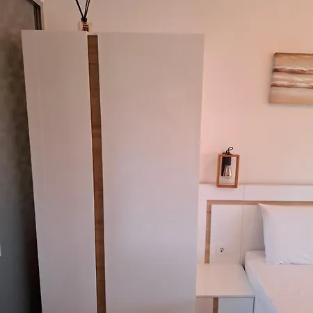 Larenta Sveti Vlas, Ulitsa Cherno 12 Sweti Wlas