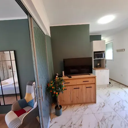 Larenta Sveti Vlas, Ulitsa Cherno 12 Apartment