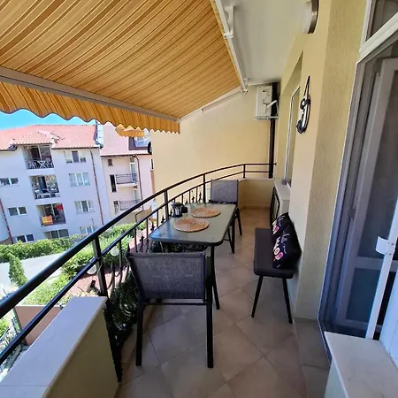 Apartament Larenta стилни с 2 спални и гледка море в влас Sveti Vlas