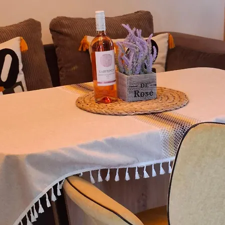 Larenta Sveti Vlas, Ulitsa Cherno 12 Sweti Wlas