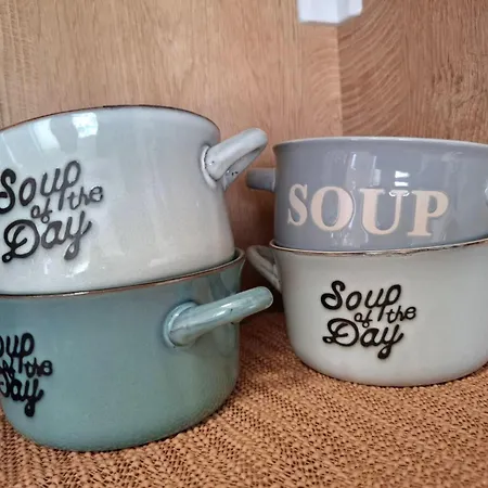 Apartamento Larenta стилни с 2 спални и гледка море в влас *