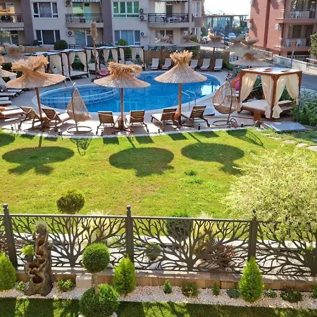 Apartment Larenta стилни с 2 спални и гледка море в влас