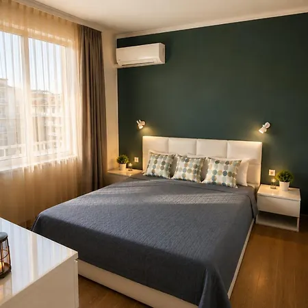 Larenta стилни с 2 спални и гледка море в влас Apartment