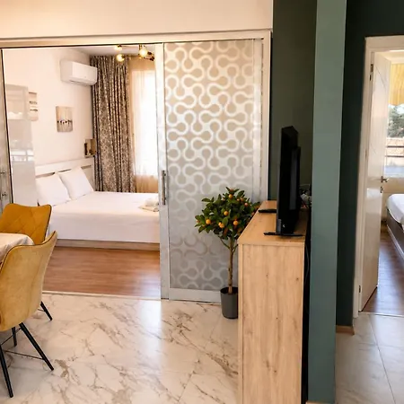 Apartment Larenta стилни с 2 спални и гледка море в влас *