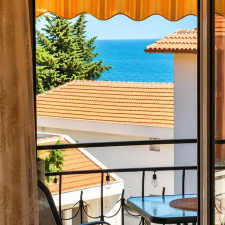 Larenta стилни с 2 спални и гледка море в влас Sveti Vlas