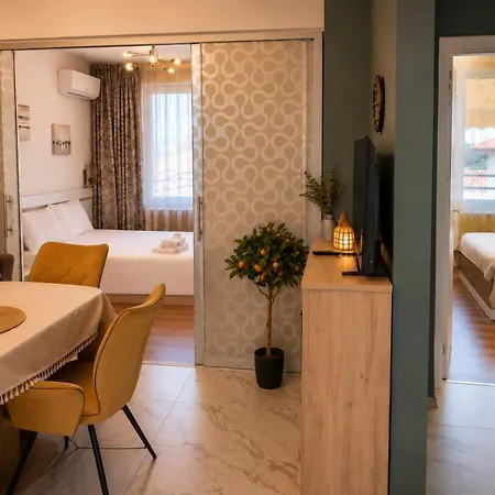 Larenta стилни с 2 спални и гледка море в влас Apartment