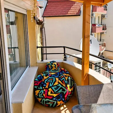 Larenta стилни с 2 спални и гледка море в влас Apartment