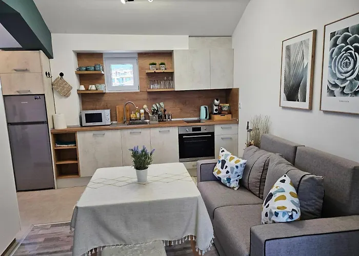 Larenta стилни с 2 спални и гледка море в влас * Свети-Влас