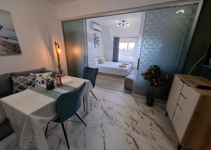 Larenta стилни с 2 спални и гледка море в влас Апартаменты Свети-Влас